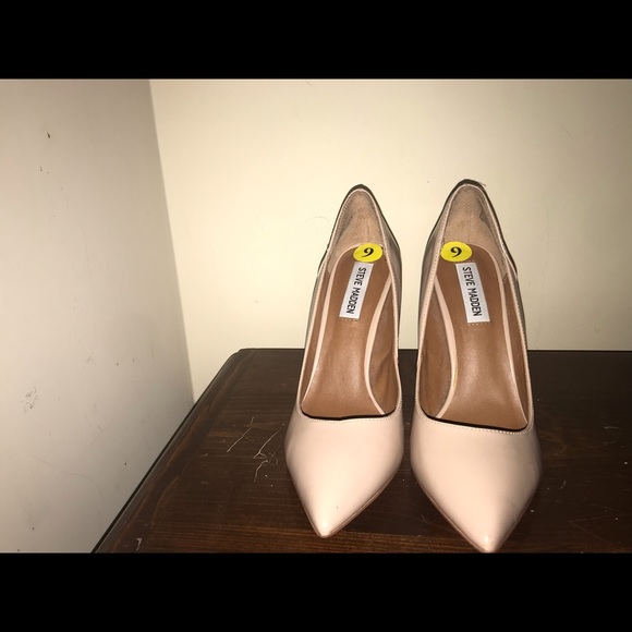 really cute super light pink shoes (steve madden) - Picture 2 of 5